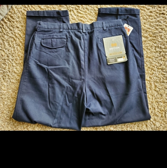 Men's 38x32 Savane pleated front khaki pants new navy blue chino dress slacks - Picture 7 of 7